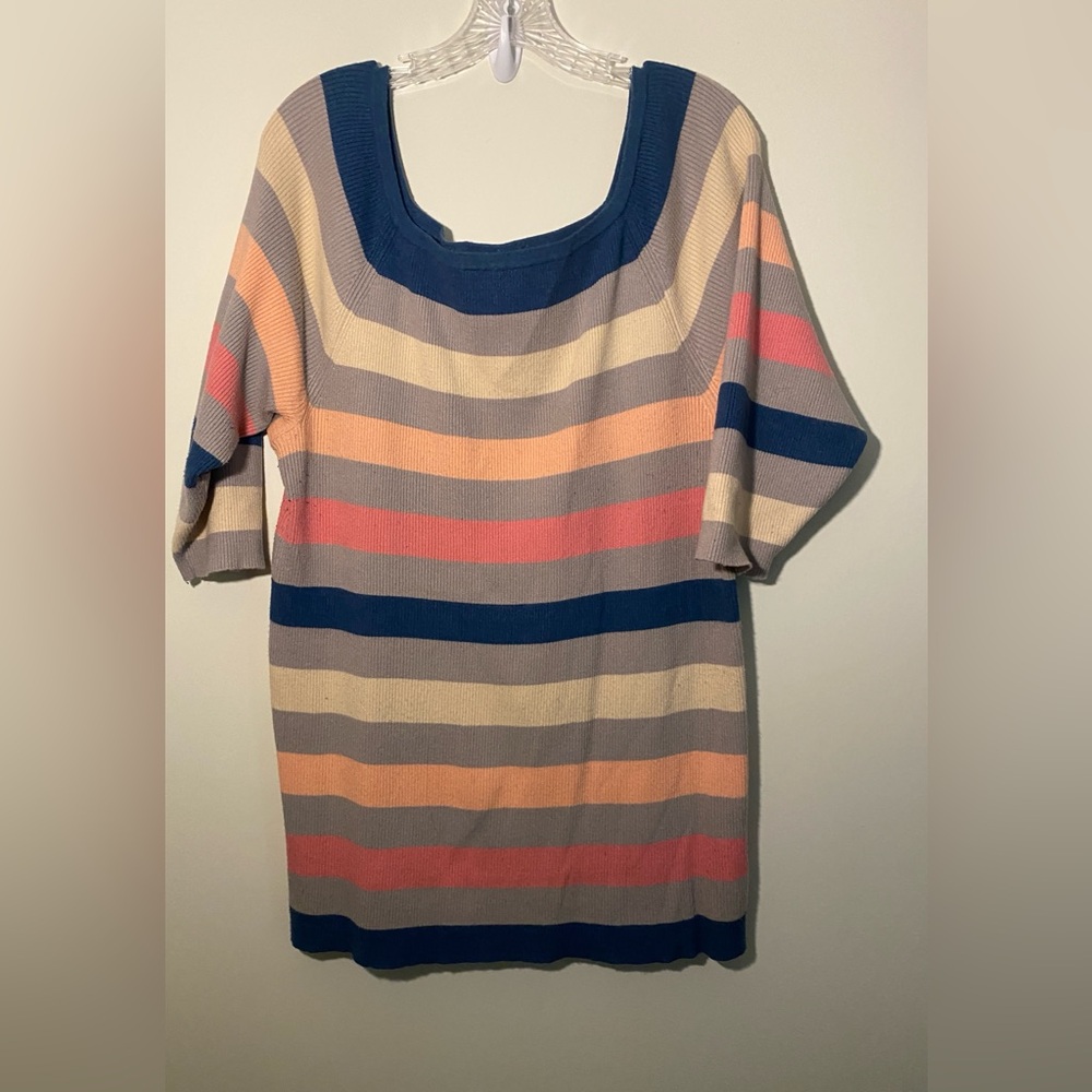 Pre-Loved Torrid Blue, Gray, Cream Striped Knit Top Size 4x